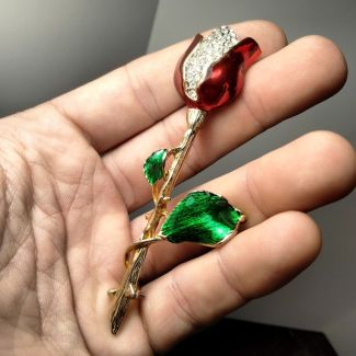 rose brooch